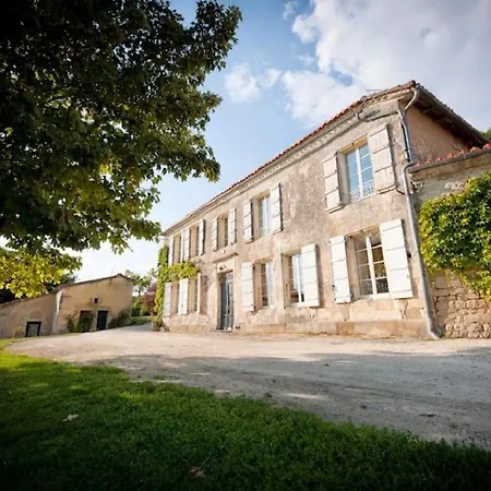 Logis De Bournet Holiday home Mouthiers-sur-Boeme