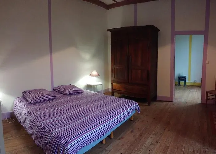 Casa de Férias Logis De Bournet Mouthiers-sur-Boeme